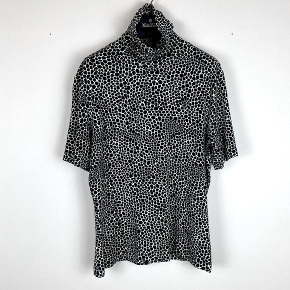 St. John Sport Animal Print Turtleneck Short Sleeve Shell - Picture 1 of 7